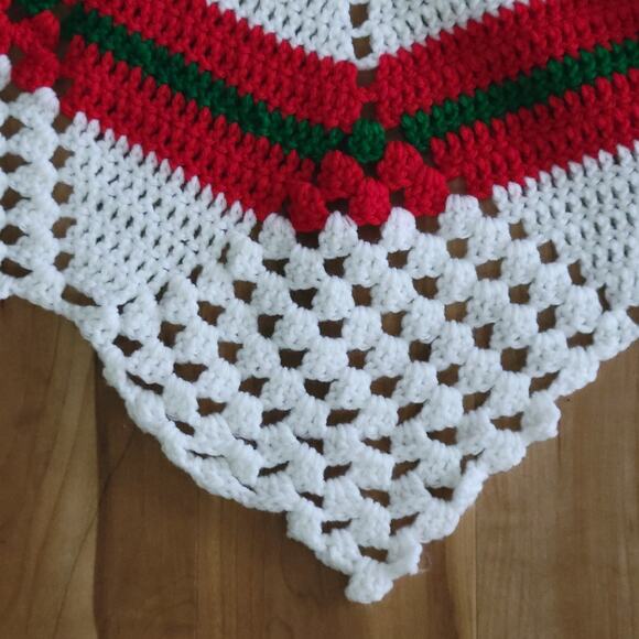 Vintage Crocheted Christmas Star Table Topper Handmade Doily Centerpiece 34" - Picture 4 of 5